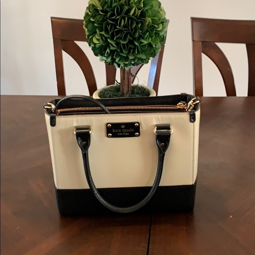 Kate spade cream and black purse